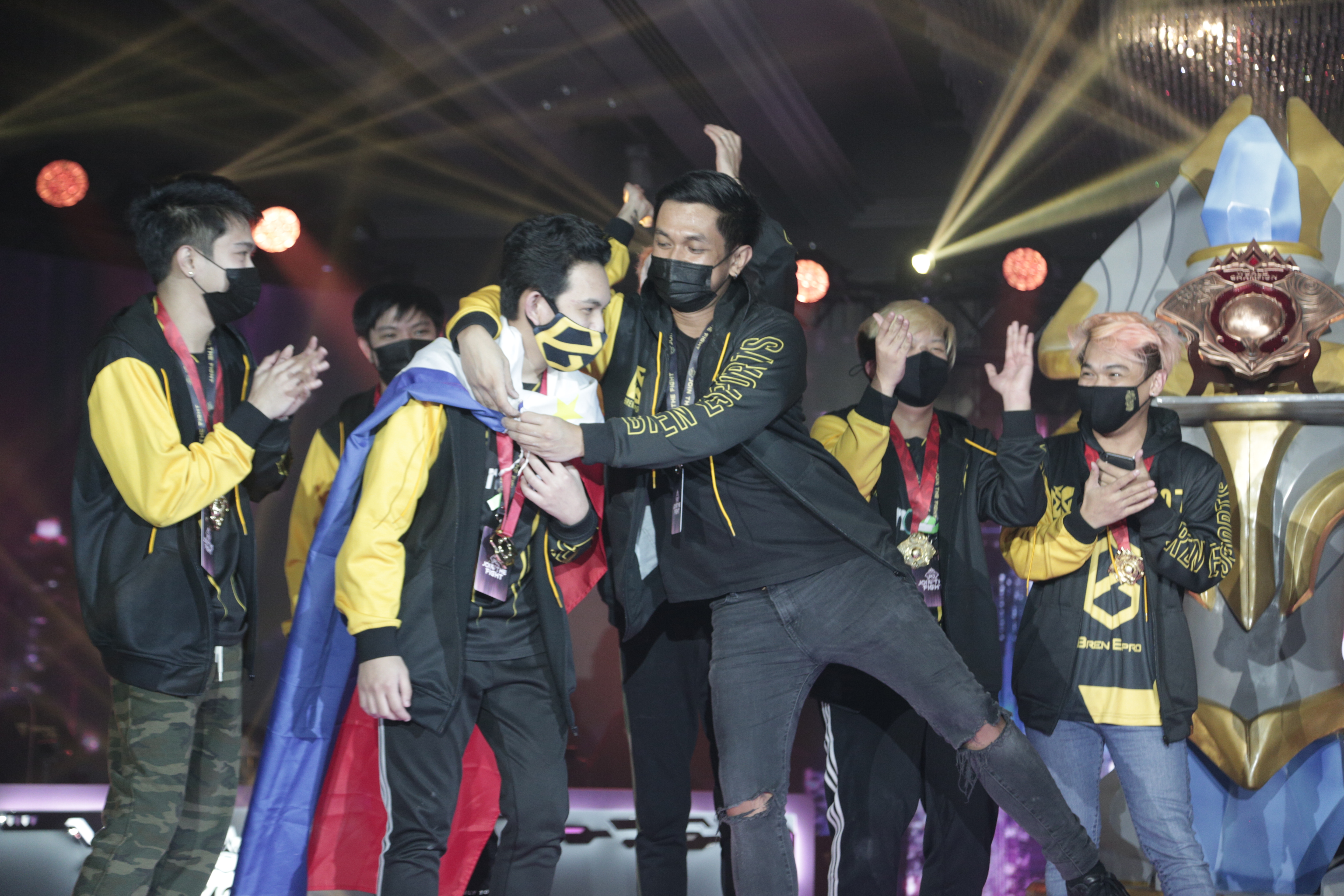 壮观对决!双方拼尽全力,比赛将是一场硬仗 壮观对决!双方拼尽全力,比赛将是一场硬仗