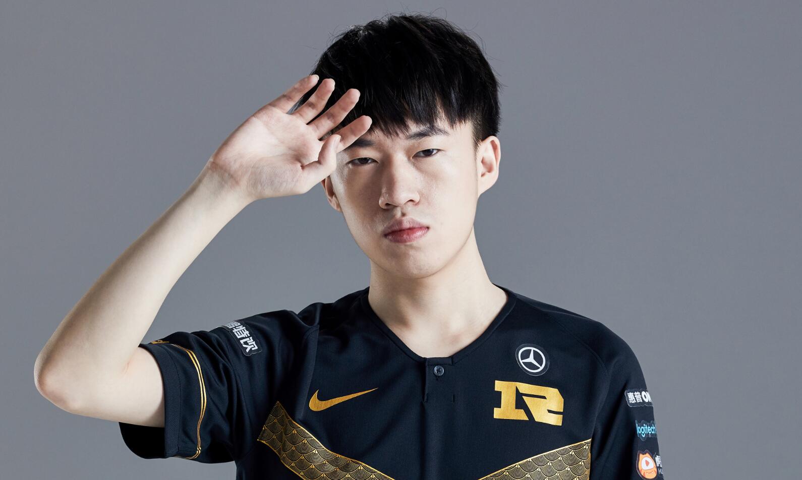 RNG力克SHR，Xiaohu开启传奇时刻入围赛2:1（伦敦）