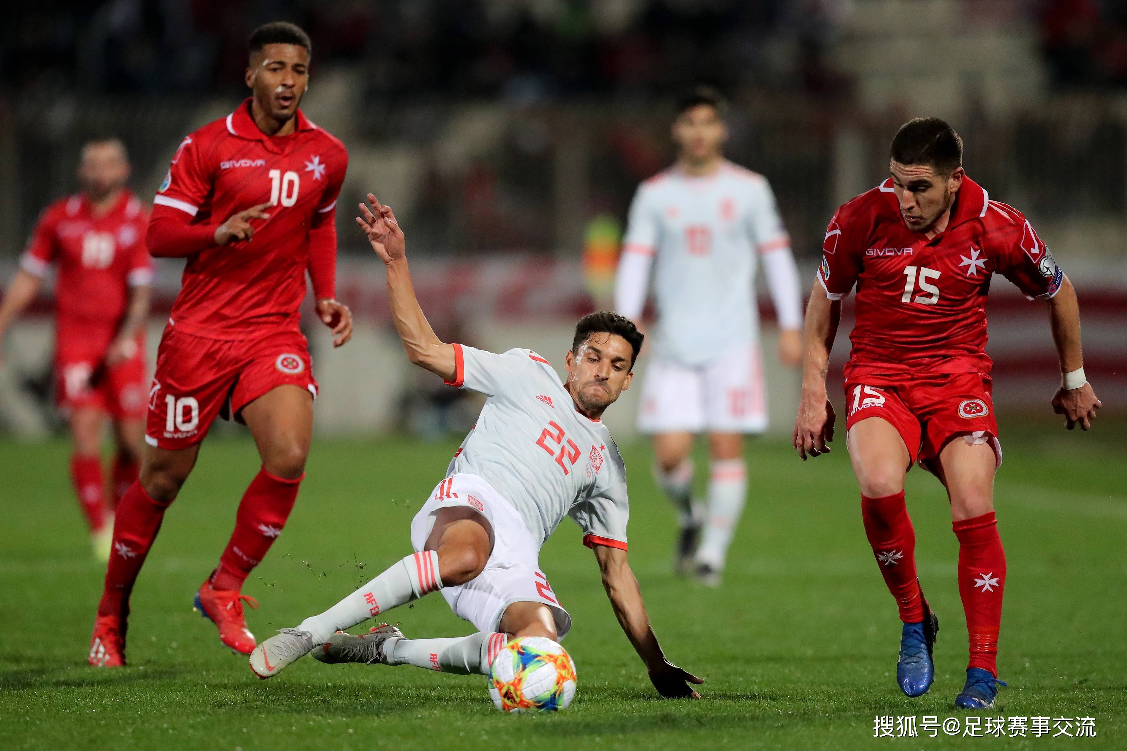 克罗地亚队大胜对手,成功挺进欧洲杯半决赛 克罗地亚队大胜对手,成功挺进欧洲杯半决赛