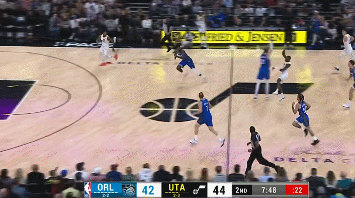 开云体育平台APP-江苏队险胜爵士，克莱高光表现