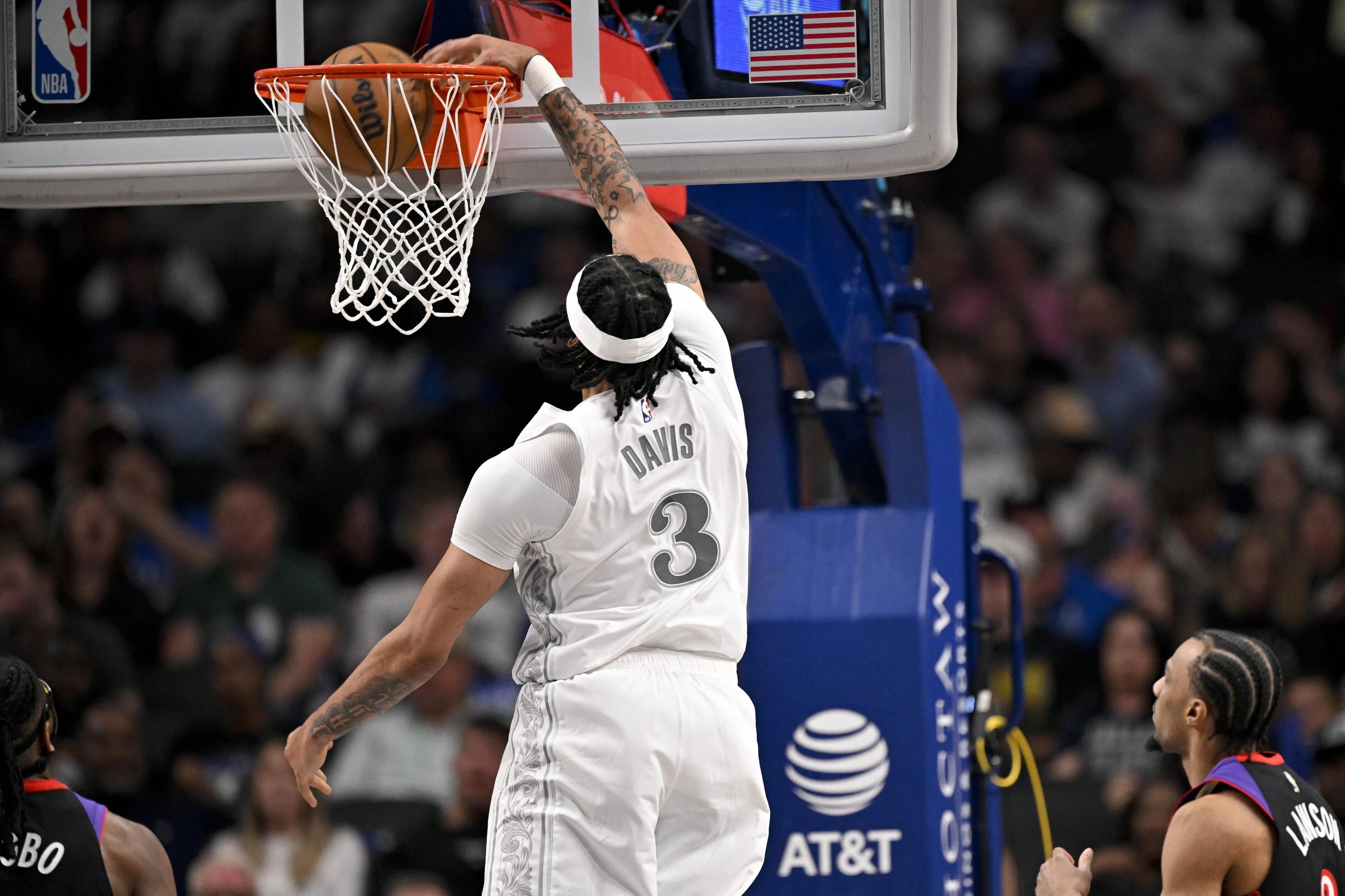 浙江队轻取独行侠,保罗刷新纪录 浙江队轻取独行侠,保罗刷新纪录