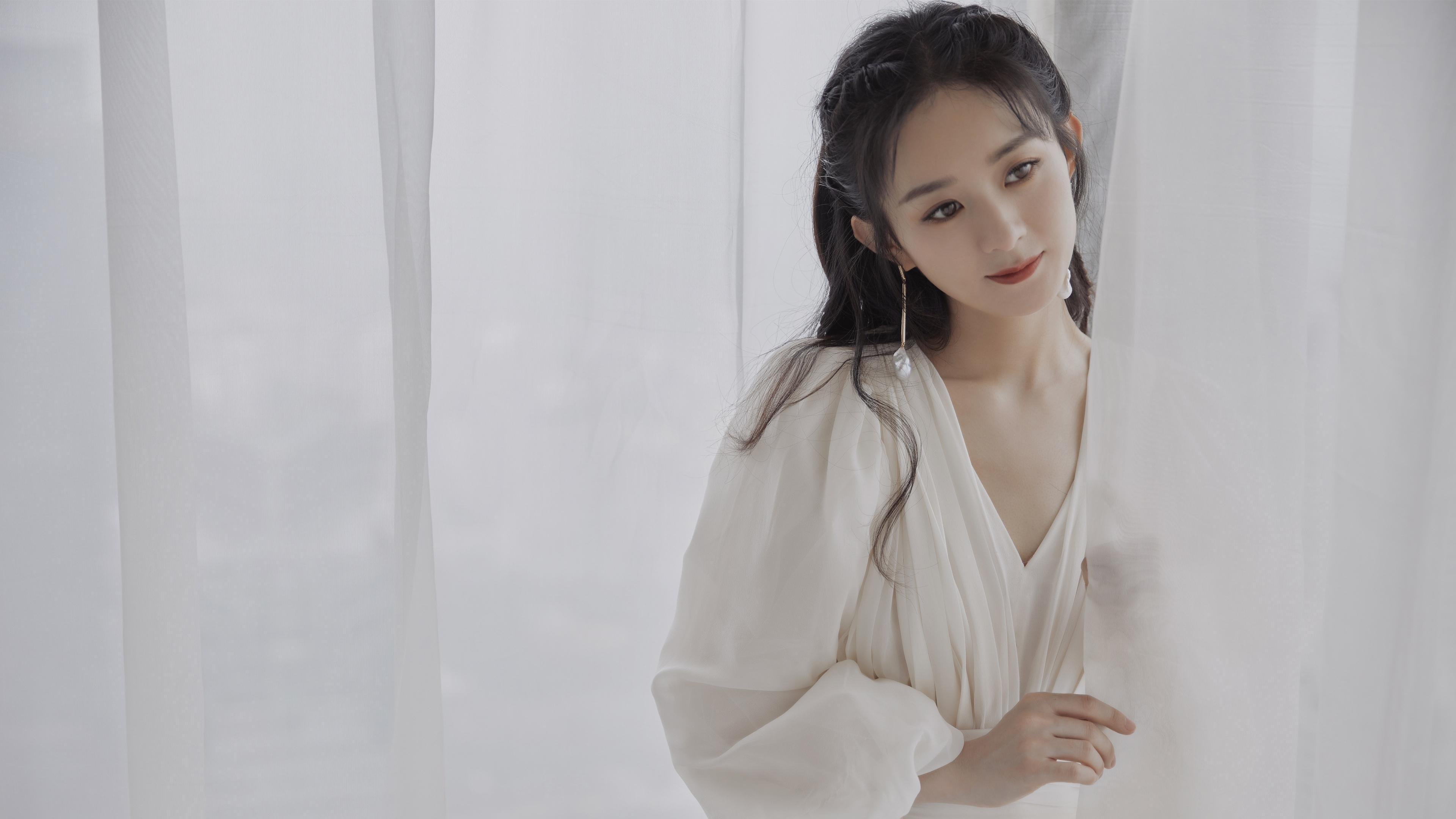 欧冠淘汰赛焦点战，鹈鹕速胜新疆队，闪电战震撼篮坛