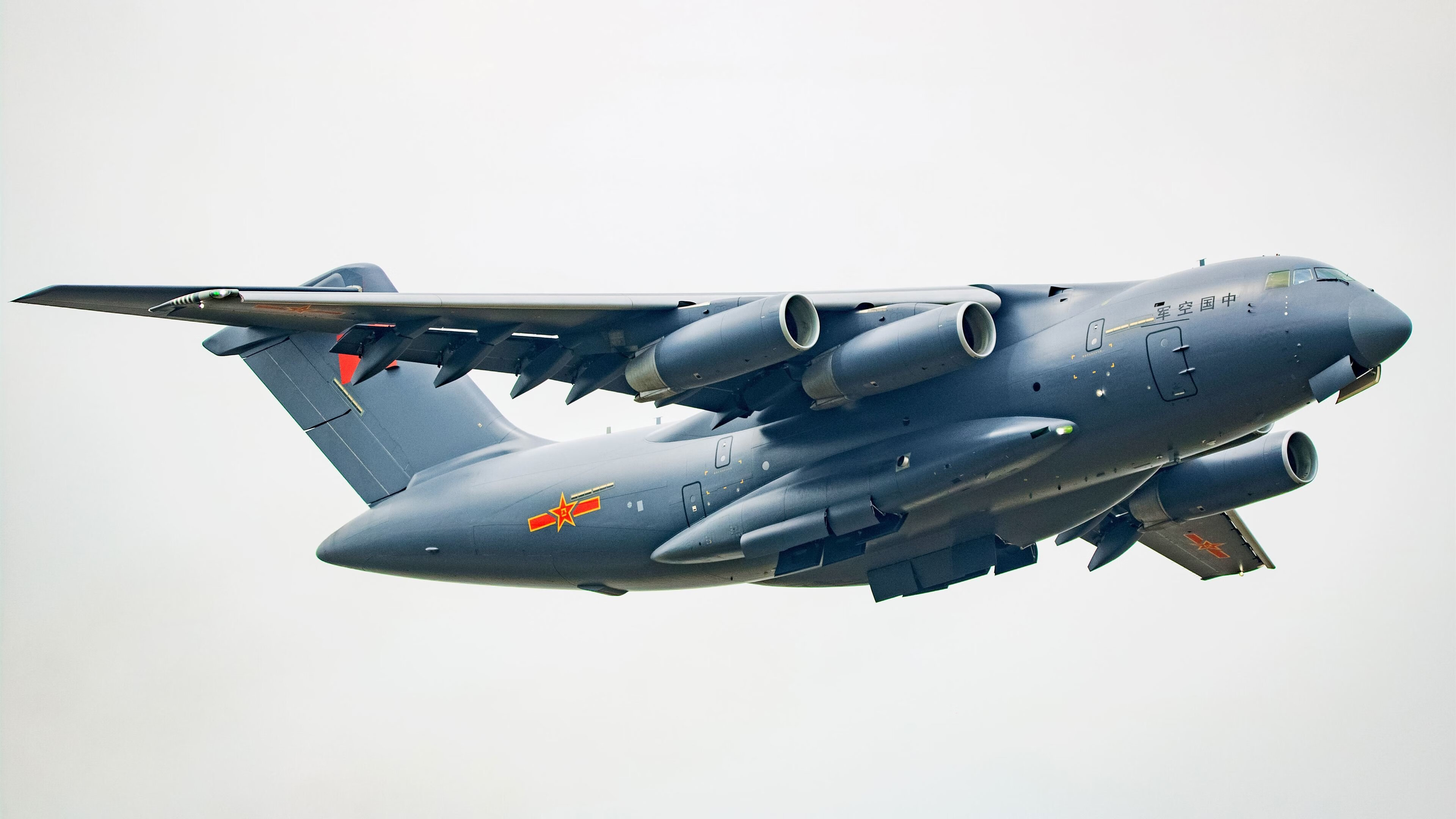 范戴克一锤定音！安哥拉顽强抵抗，无奈拜仁巨人实力碾压