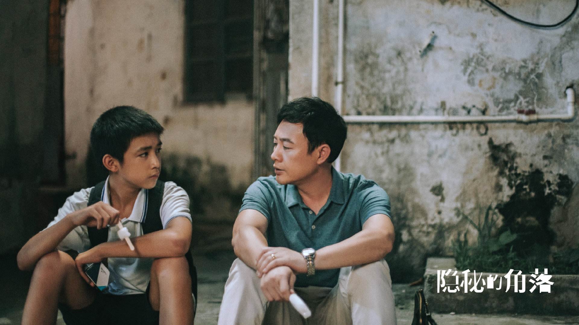 双线告捷，中国足球轻取阿尔及利亚，德布劳内跨界F1揭幕战称雄